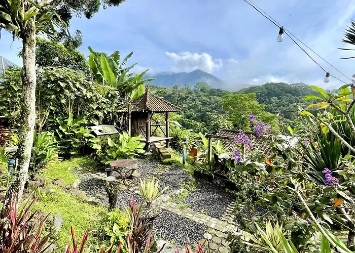 Backpackers With Mountain View アパート ブドゥグル