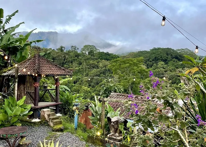 Backpackers With Mountain View アパート ブドゥグル